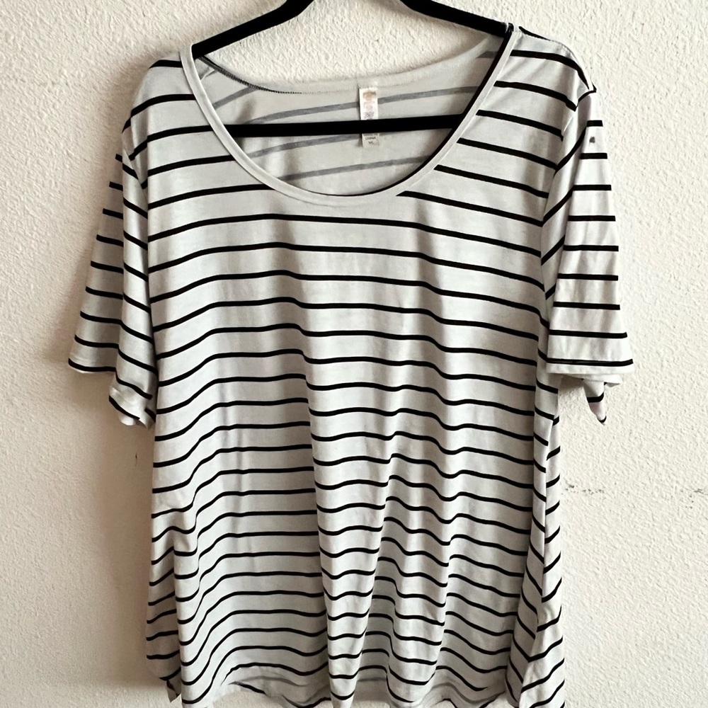 3xl white and black lularoe perfect tee